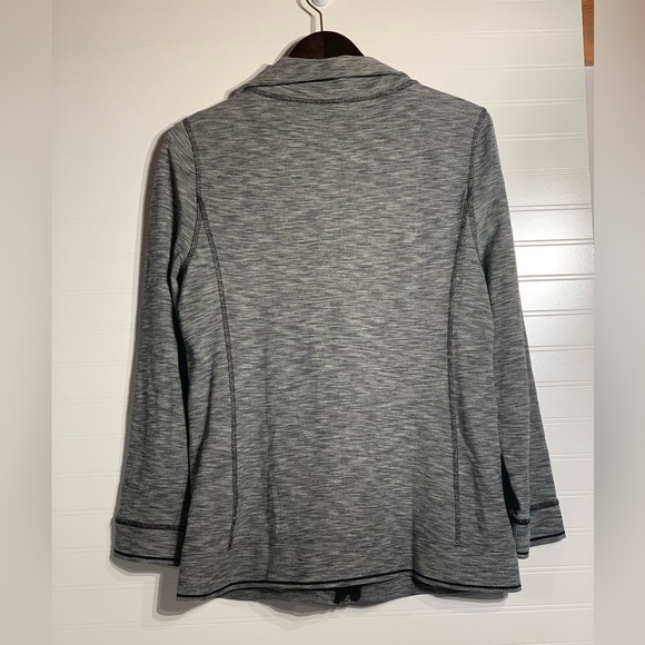 Women’s size medium Talbot’s textured black/white athleticwear jacket fun collar - Picture 5 of 8